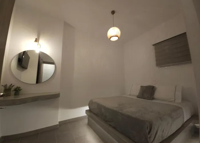 Litmus * Fira (Santorini)