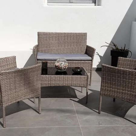 Litmus Appartement Firá