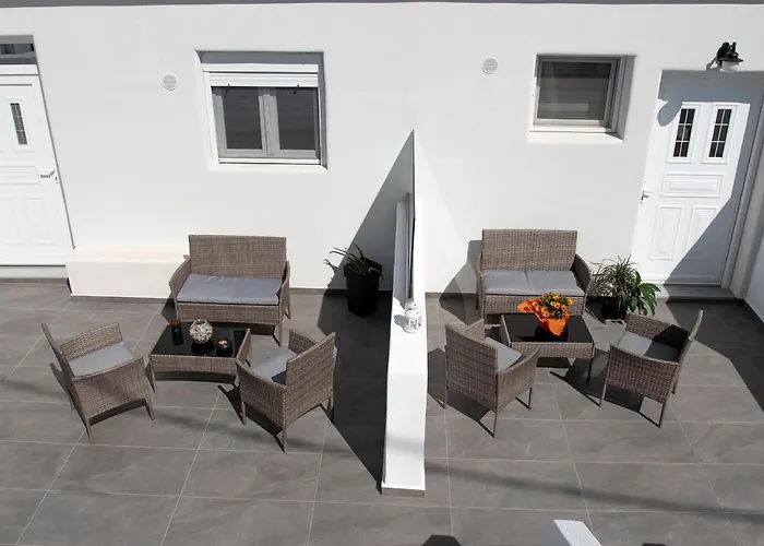 Litmus Fira (Santorini)