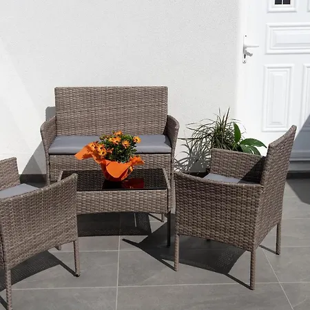 Litmus * Fira (Santorini)