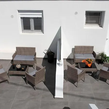 Litmus Fira (Santorini)