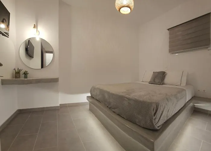 Litmus Fira (Santorini)